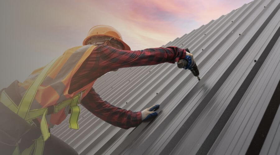 Professional gutter cleaning in Tehama, CA